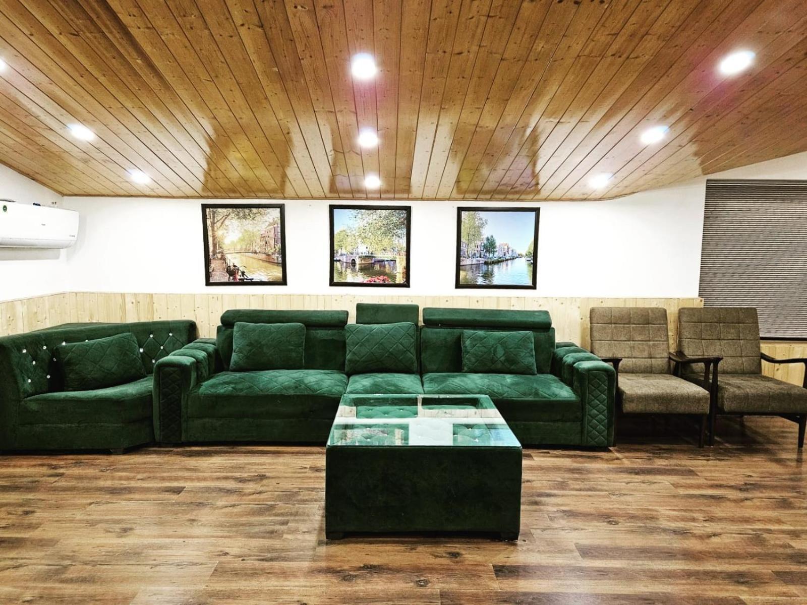 Bed and Breakfast Weekend Vibes Касаулі Екстер'єр фото